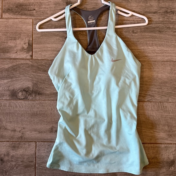 Nike Tops - Nike tank top with built in sports bra
